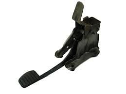 Logan 2 Sandero 2 Debriyaj Pedalı 465031703R