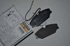 Laguna 1 Safrane Ön Balatası Takım 7701206288 410601531R