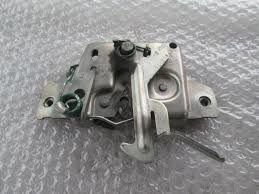 CLİO 3 Kaput Kilidi 8200966371