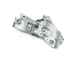 Clio 4 Megane 2 Duster Alternatör Suportu 8200669495