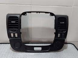 Trafic 3 Radyo Gösterge Çerçevesi 682607479R - 682608675R - 682607999R - 682600790R