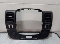 Trafic 3 Radyo Gösterge Çerçevesi 682607479R - 682608675R - 682607999R - 682600790R