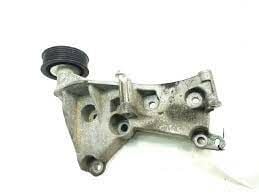 Megane 2 Clio 2 Dokker Kango 1 Alternatör Suportu 8200663057