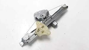 Captur Motorlu Sol Ön Cam Krikosu 807016525R - 807019225R