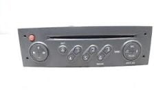 CLİO III MEGANE II MODUS TEYP ÇALAR 8200607915