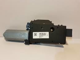 AÇILIR TAVAN MOTORU 912951717R